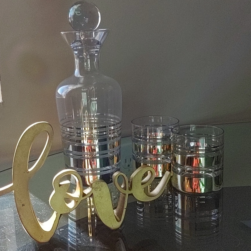 N-I-B Decanter and glass set